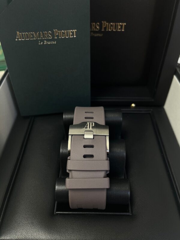 Audemars Piguet Royal Oak Offshore Chronograph 26400IO.OO.A004CA.02 - Image 6