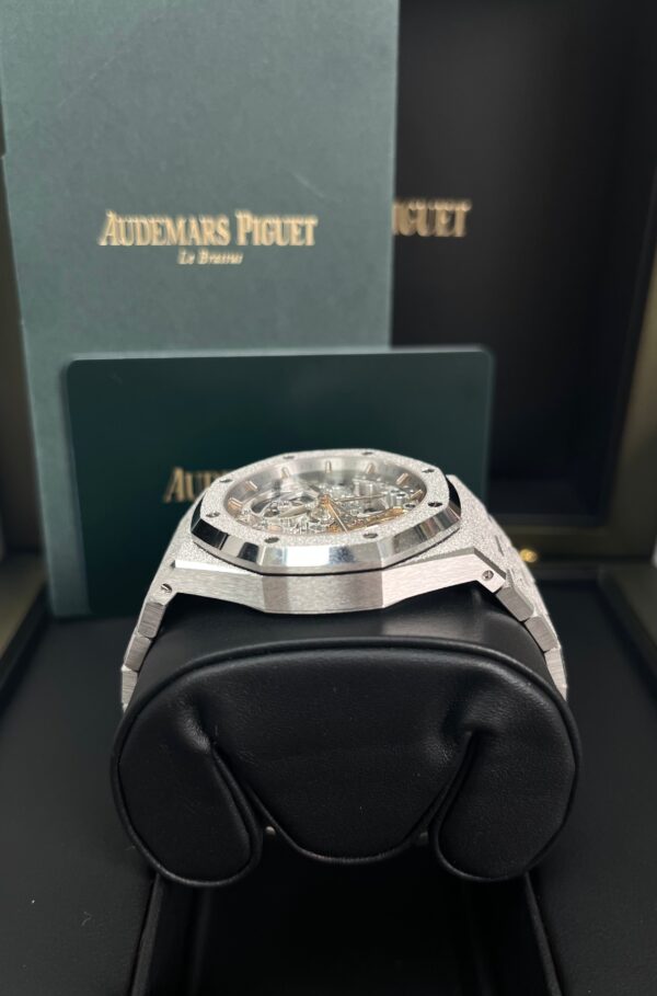 Audemars Piguet ROYAL OAK DOUBLE BALANCE WHEEL OPENWORKED Frosted Skeleton 37mm (Ref # 15466BC.GG.1259BC.01) - Image 4