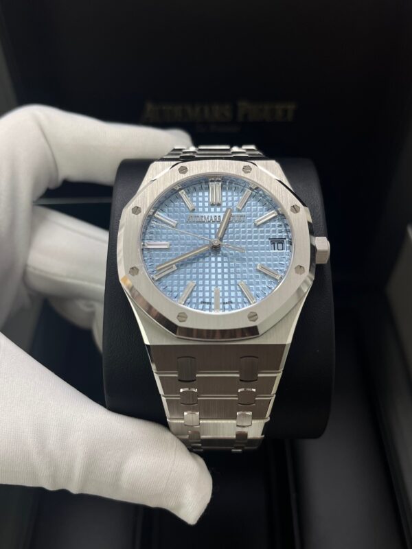 Audemars Piguet Royal Oak Limited Edition of 100 Ice Blue Baguette Dial 15510BC.OO.1320BC.01 - Image 2