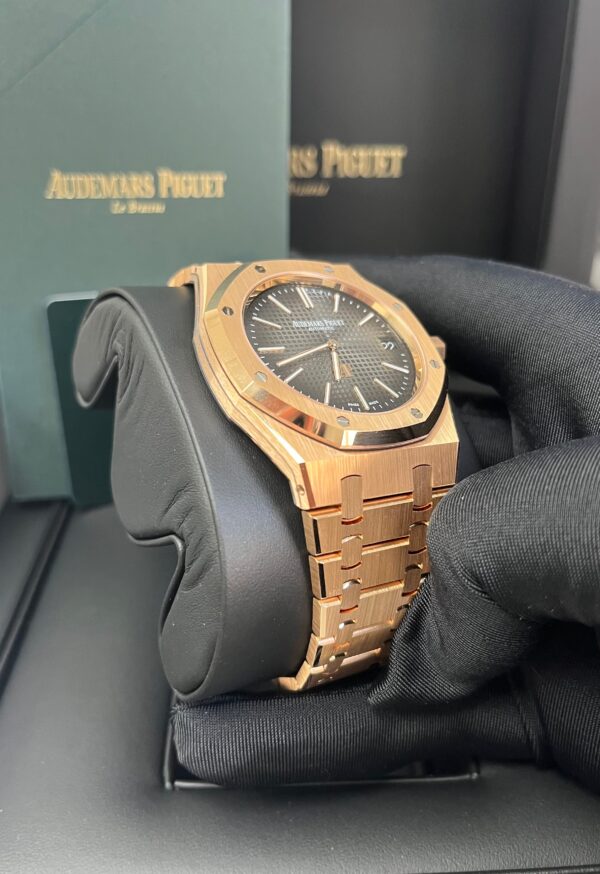 Audemars Piguet Royal Oak Jumbo "JUMBO" EXTRA-THIN Ref. 16202OR.OO.1240OR.02 - Image 4
