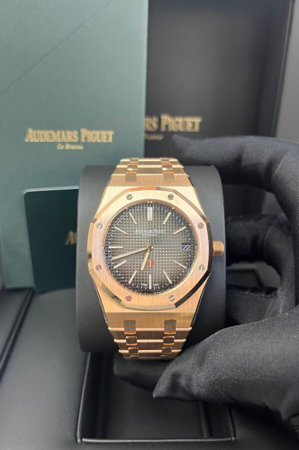 Audemars Piguet Royal Oak Jumbo "JUMBO" EXTRA-THIN Ref. 16202OR.OO.1240OR.02 - Image 3