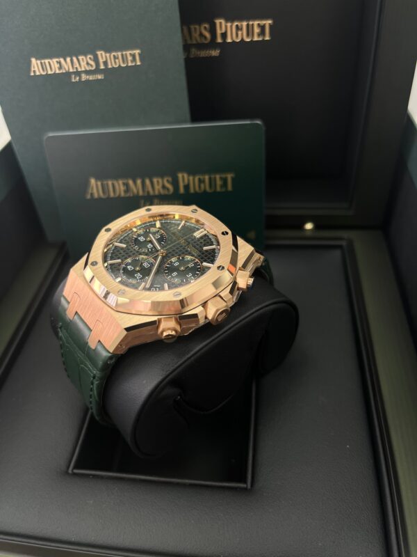 Audemars Piguet Royal Oak Chronograph Green Dial 26240OR.OO.D404CR.02 - Image 10