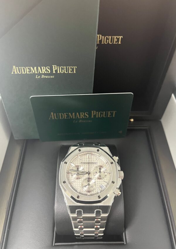 Audemars Piguet Royal Oak Chronograph White Dial 26240ST.OO.1320ST.07 - Image 3