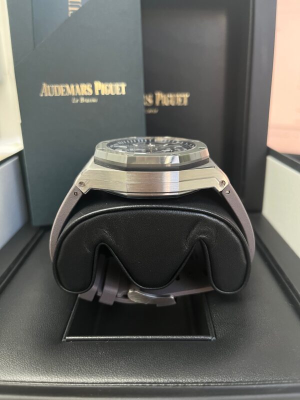 Audemars Piguet Royal Oak Offshore Chronograph 26400IO.OO.A004CA.02 - Image 4