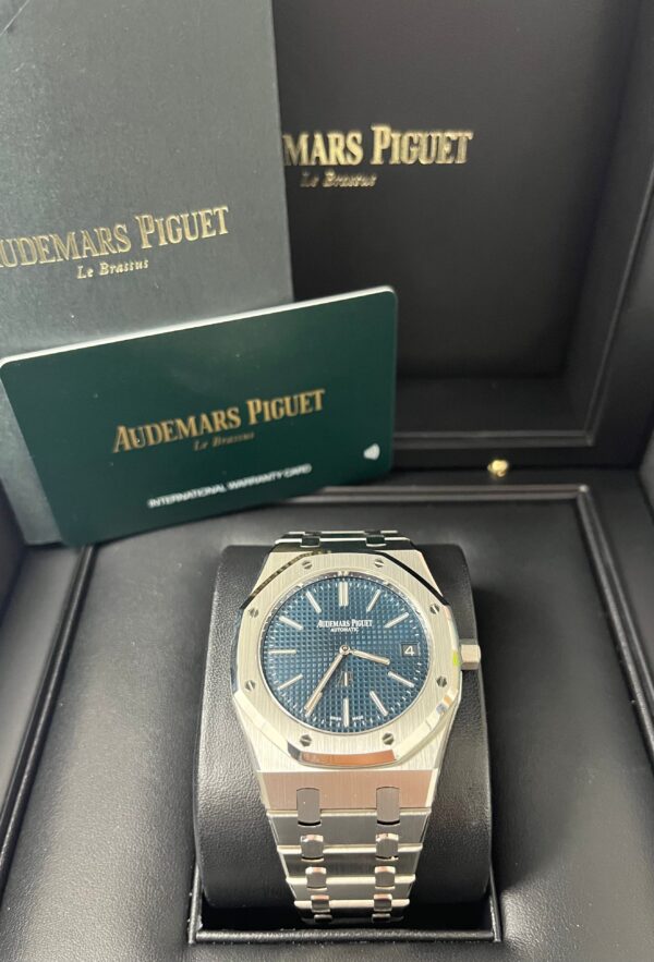 Audemars Piguet Royal Oak Jumbo 39mm Stainless Steel Jumbo Ultra-Thin Blue Dial 15202ST.OO.1240ST.01 - Image 5