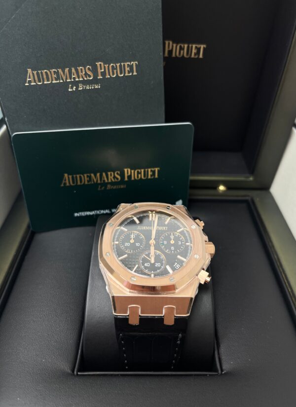 Audemars Piguet ROYAL OAK SELFWINDING CHRONOGRAPH “50TH ANNIVERSARY” Black Dial Black alligator strap 26240OR.OO.D002CR.01 - Image 3