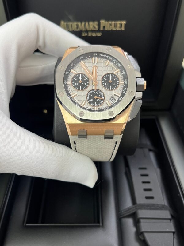 Audemars Piguet Royal Oak Offshore Chronograph 43mm Chronograph 18k Rose Gold and Titanium Grey Dial Ref# 26420OI.OO.A015VE.01 - Image 11