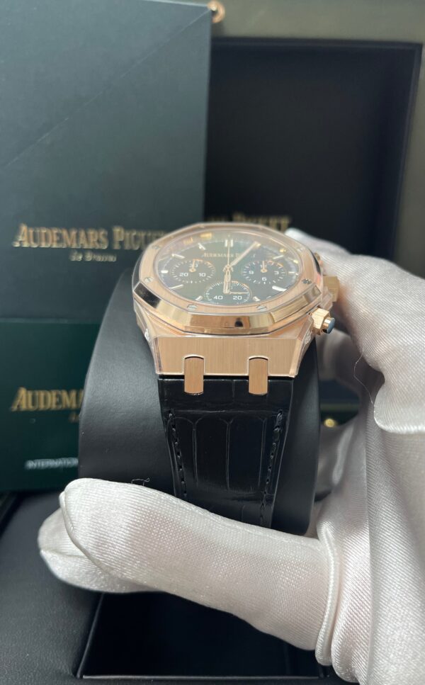 Audemars Piguet ROYAL OAK SELFWINDING CHRONOGRAPH “50TH ANNIVERSARY” Black Dial Black alligator strap 26240OR.OO.D002CR.01 - Image 7