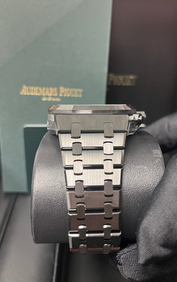 Audemars Piguet Royal Oak Chronograph 41mm Ceramic 26240CE.OO.1225CE.02 - Image 13