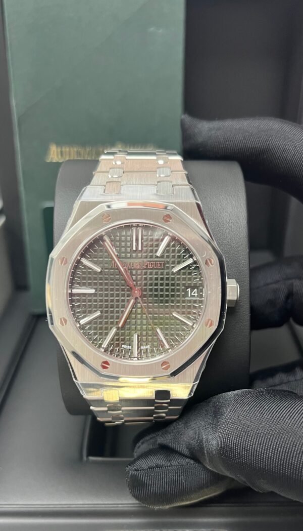 Audemars Piguet Royal Oak Selfwinding 41 mm Stainless Steel Green Dial 15510ST.OO.1320ST.09 - Image 11