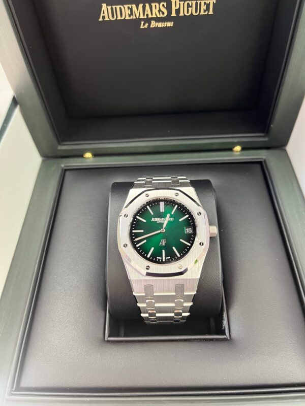 Audemars Piguet Royal Oak Jumbo "Jumbo" Extra-Thin 15202PT.OO.1240PT.01 - Image 12