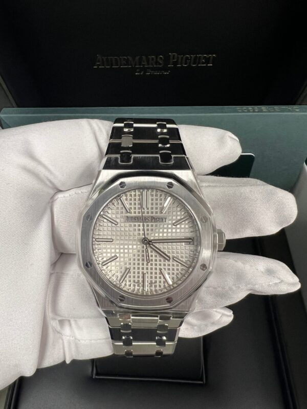 Audemars Piguet ROYAL OAK SELFWINDING "50TH ANNIVERSARY" White Dial Ref. 15510ST.OO.1320ST.03 - Image 3