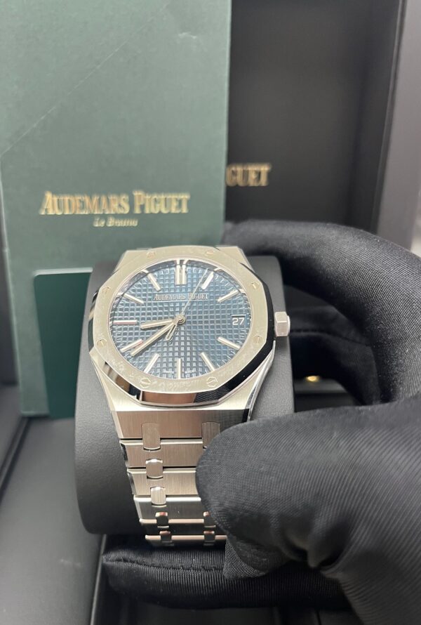 Audemars Piguet Royal Oak 41mm Stainless Steel Blue Dial 15510ST.OO.1320ST.06 - Image 8