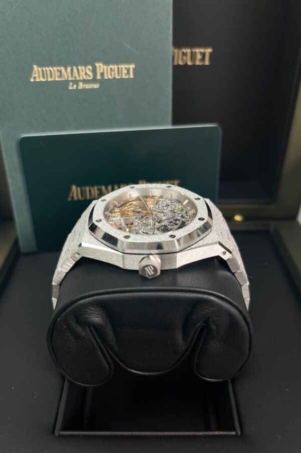Audemars Piguet ROYAL OAK DOUBLE BALANCE WHEEL OPENWORKED Frosted Skeleton 37mm (Ref # 15466BC.GG.1259BC.01) - Image 5