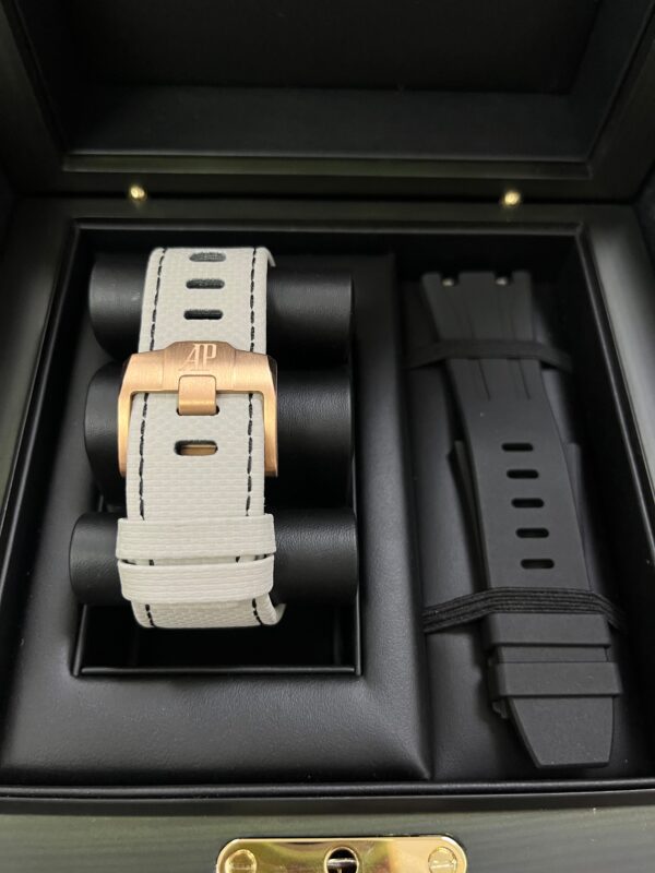 Audemars Piguet Royal Oak Offshore Chronograph 43mm Chronograph 18k Rose Gold and Titanium Grey Dial Ref# 26420OI.OO.A015VE.01 - Image 7