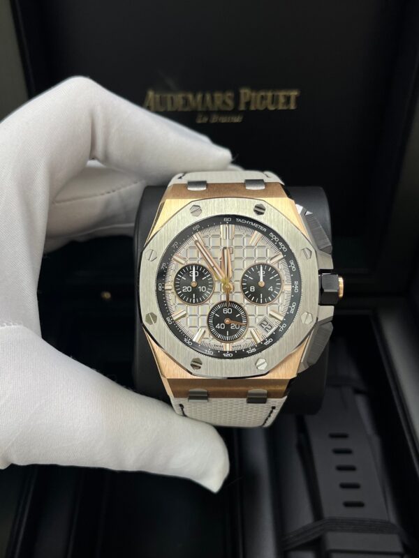 Audemars Piguet Royal Oak Offshore Chronograph 43mm Chronograph 18k Rose Gold and Titanium Grey Dial Ref# 26420OI.OO.A015VE.01 - Image 9