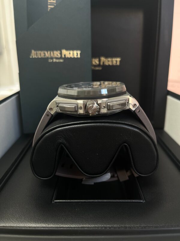Audemars Piguet Royal Oak Offshore Chronograph 26400IO.OO.A004CA.02 - Image 5