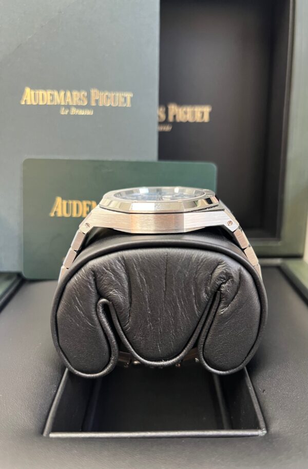 Audemars Piguet Royal Oak Selfwinding "50th Anniversary" 37mm Ice Blue Dial - Reference # 15550st - Image 5