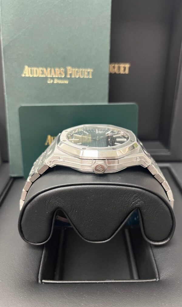 Audemars Piguet Royal Oak Selfwinding 41 mm Stainless Steel Green Dial 15510ST.OO.1320ST.09 - Image 6