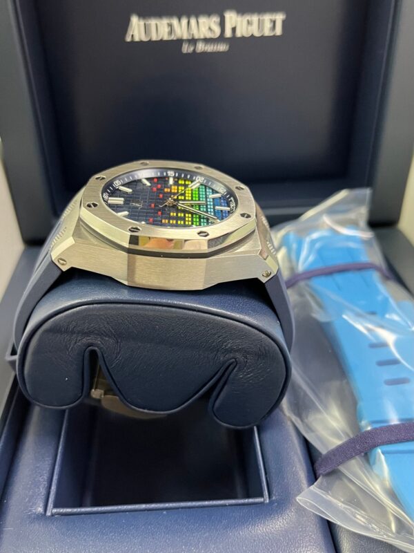 Royal Oak Offshore Selfwinding - Music Edition (Ref# 15600TI.OO.A343CA.01) - Image 11
