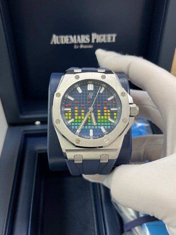 Royal Oak Offshore Selfwinding - Music Edition (Ref# 15600TI.OO.A343CA.01) - Image 7