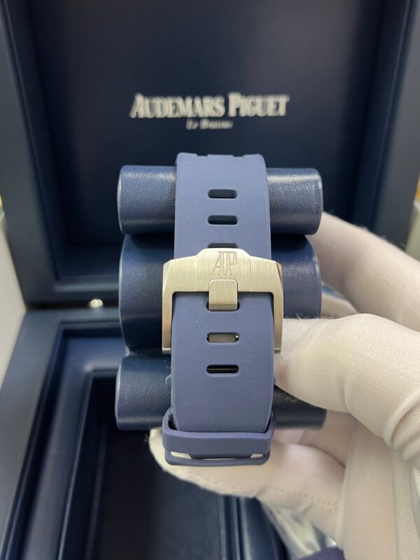 Royal Oak Offshore Selfwinding - Music Edition (Ref# 15600TI.OO.A343CA.01) - Image 3