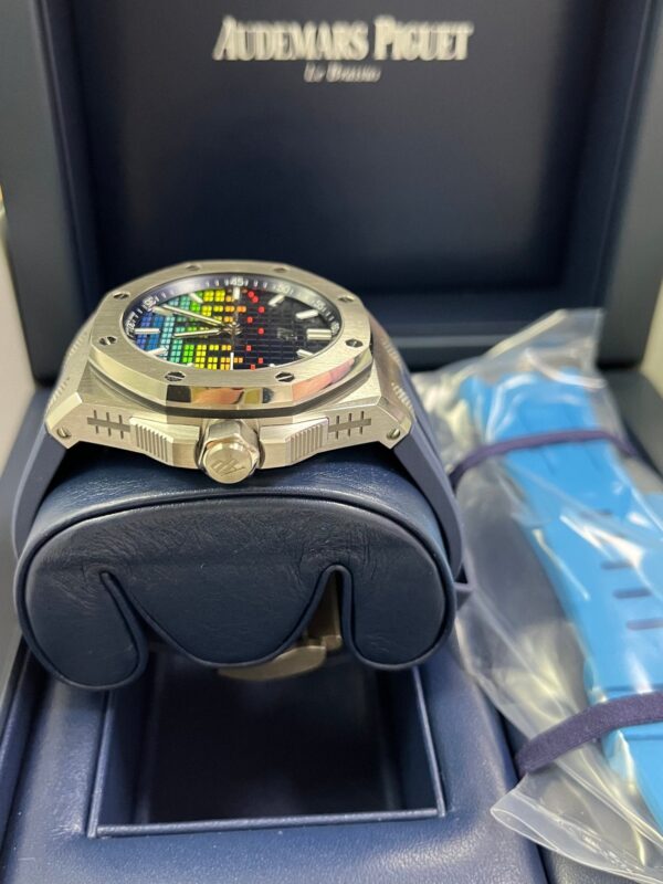 Royal Oak Offshore Selfwinding - Music Edition (Ref# 15600TI.OO.A343CA.01) - Image 10