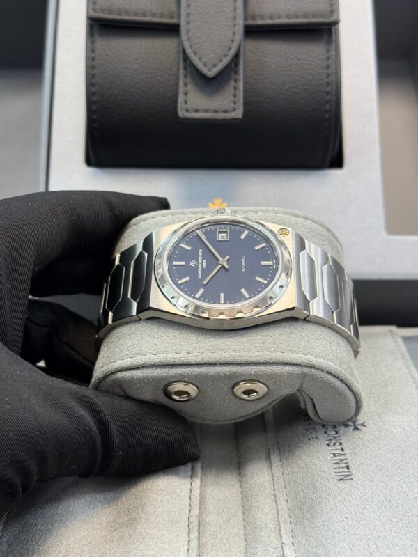 Vacheron Constantin Blue Dial Steel Historiques 222 Reference #  4200H/222A-B934 - Image 2
