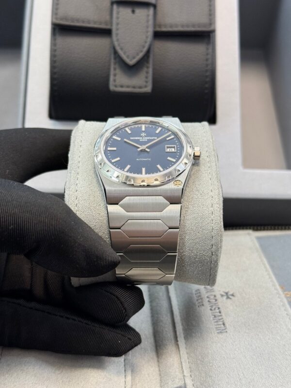 Vacheron Constantin Blue Dial Steel Historiques 222 Reference #  4200H/222A-B934 - Image 12