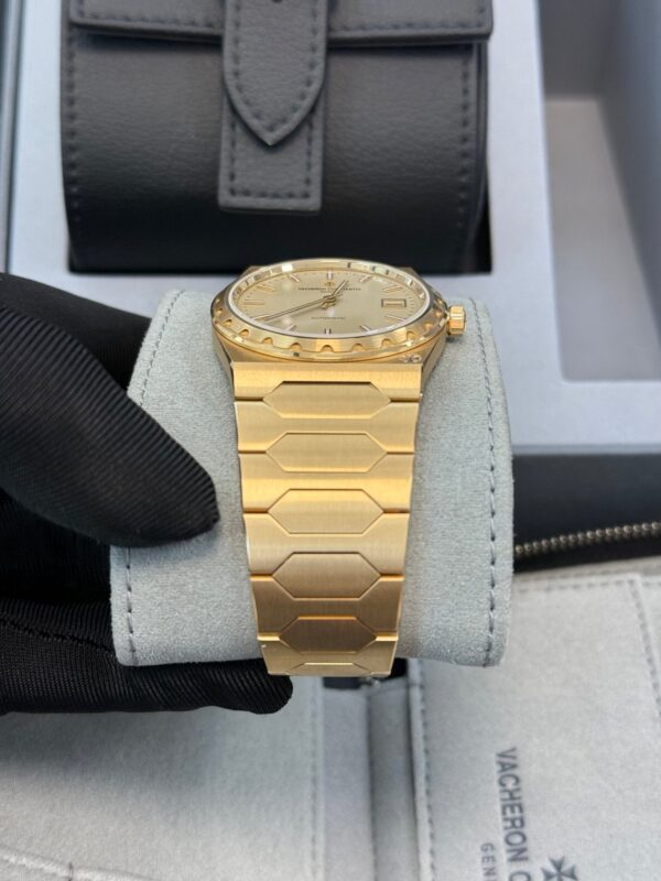 Vacheron Constantin Historiques 222 4200H/222J-B935 37 mm Yellow Gold - Image 5