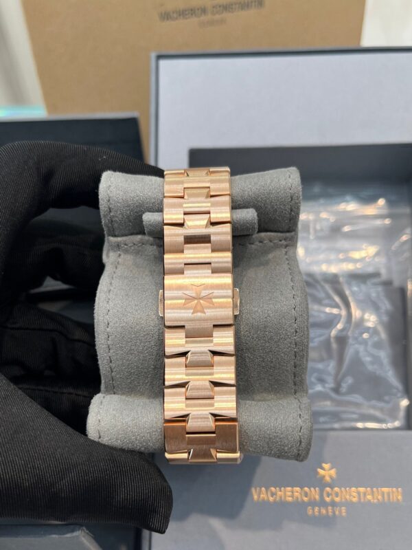 Vacheron Constantin Overseas Chronograph Rose Gold Green Dial 5520V/210R-B966 - Image 4