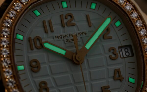 Patek Philippe Aquanaut Ladies Aquanaut Luce with Diamonds White Dial Rose Gold 5268/200R-001 - Image 4