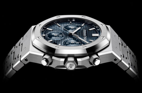 Audemars Piguet ROYAL OAK “50TH ANNIVERSARY” STEEL BRACELET BLUE DIAL 26240ST.OO.1320ST.01 - Image 10