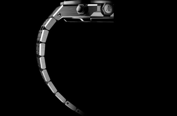 Audemars Piguet ROYAL OAK “50TH ANNIVERSARY” STEEL BRACELET BLUE DIAL 26240ST.OO.1320ST.01 - Image 13