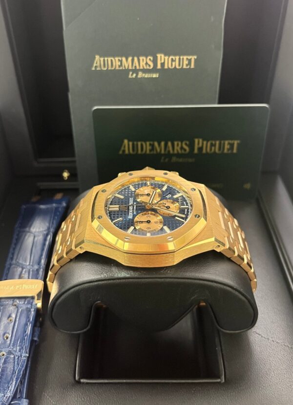 Audemars Piguet Royal Oak Selfwinding Chronograph/ 18k Rose Gold/ Blue Dial/ Pink Sub-Dials (26331OR.OO.D315CR.01) - Image 9