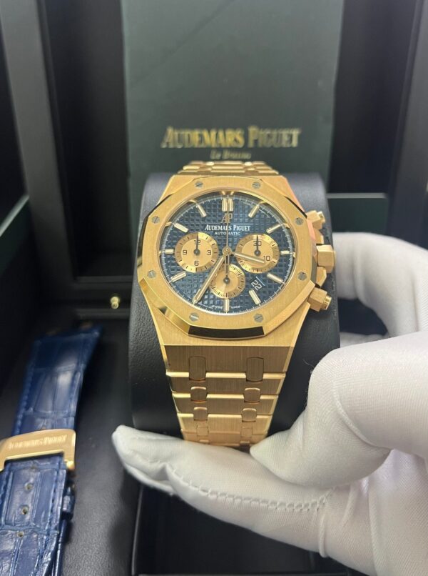 Audemars Piguet Royal Oak Selfwinding Chronograph/ 18k Rose Gold/ Blue Dial/ Pink Sub-Dials (26331OR.OO.D315CR.01) - Image 6