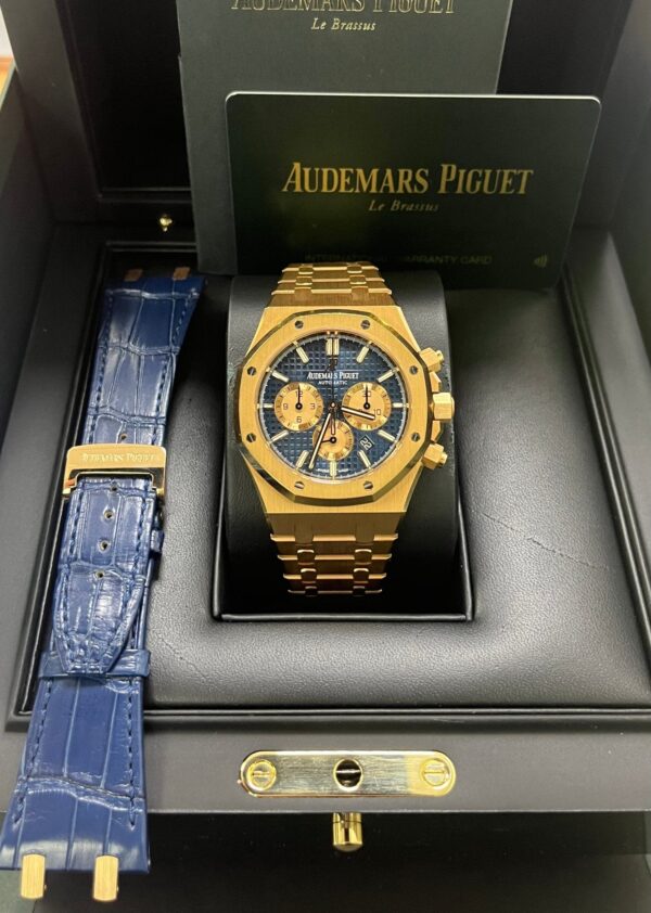 Audemars Piguet Royal Oak Selfwinding Chronograph/ 18k Rose Gold/ Blue Dial/ Pink Sub-Dials (26331OR.OO.D315CR.01) - Image 4