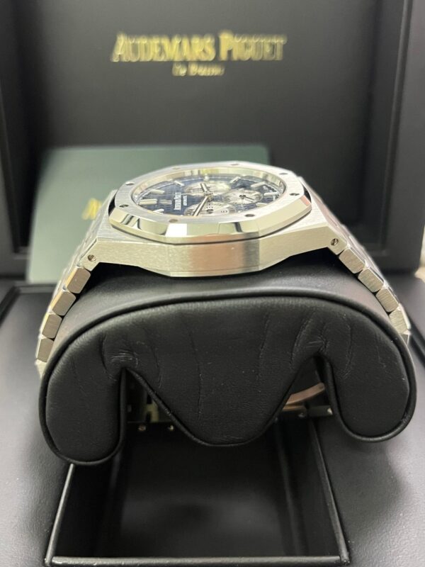 Audemars Piguet Royal Oak Selfwinding Chronograph/ Stainless Steel/ Blue Dial/ Silver Sub-Dials (Ref#26331ST.OO.1220ST.01) - Image 8