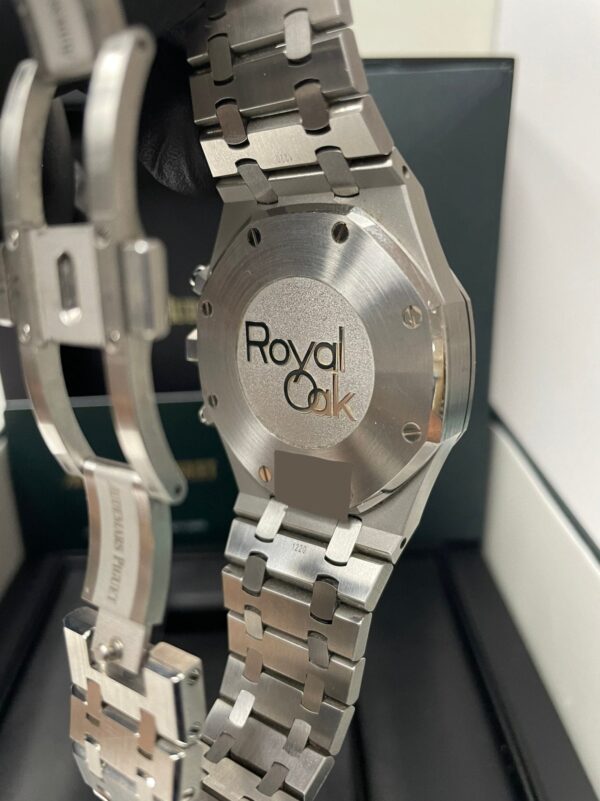 Audemars Piguet Royal Oak Selfwinding Chronograph/ Stainless Steel/ Blue Dial/ Silver Sub-Dials (Ref#26331ST.OO.1220ST.01) - Image 9