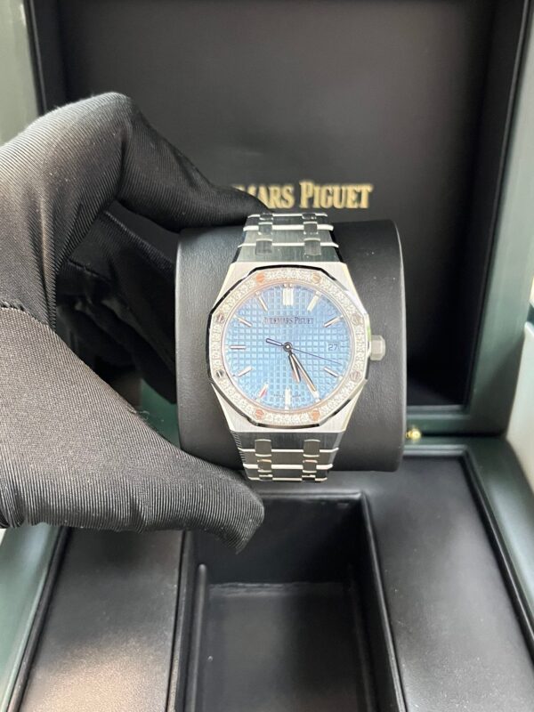 Audemars Piguet Royal Oak Selfwinding Ice Blue Dial 77451ST.ZZ.1361ST.03 - Image 9