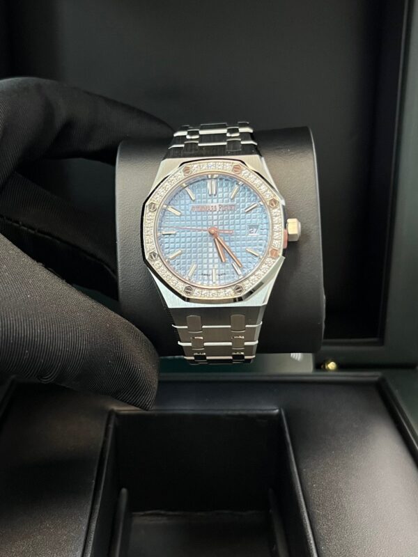 Audemars Piguet Royal Oak Selfwinding Ice Blue Dial 77451ST.ZZ.1361ST.03 - Image 2