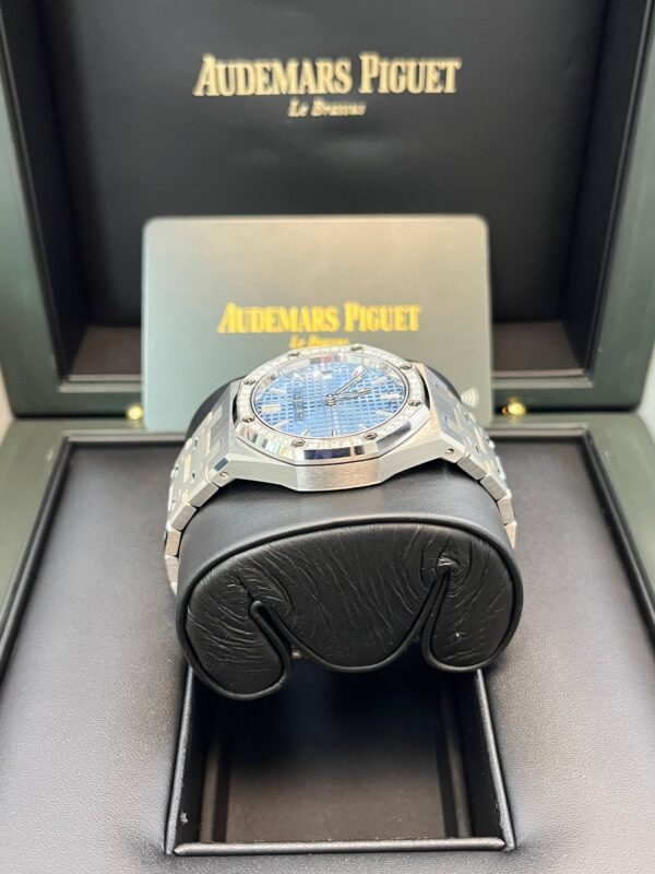 Audemars Piguet Royal Oak Selfwinding Ice Blue Dial 77451ST.ZZ.1361ST.03 - Image 15