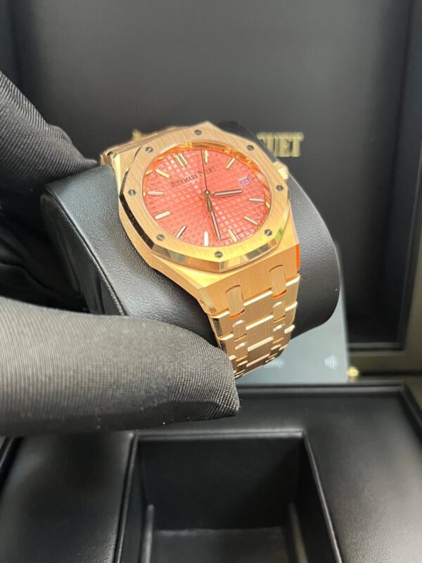 Audemars Piguet Royal Oak Selfwinding Rose Gold Pink Dial 34mm Royal Oak Selfwinding Ref. 77450OR.OO.1361OR.01 - Image 2