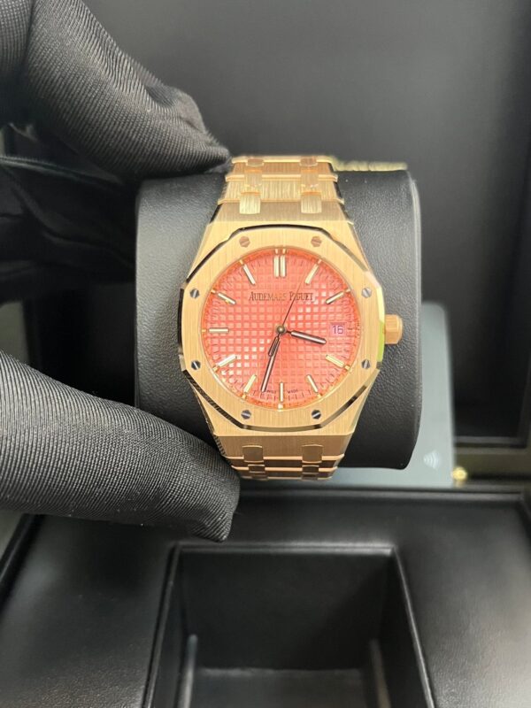 Audemars Piguet Royal Oak Selfwinding Rose Gold Pink Dial 34mm Royal Oak Selfwinding Ref. 77450OR.OO.1361OR.01 - Image 13