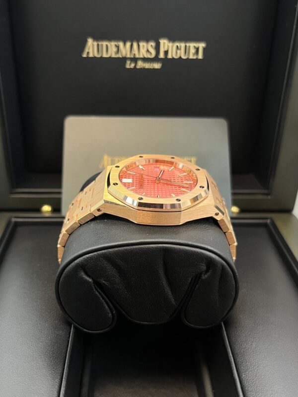 Audemars Piguet Royal Oak Selfwinding Rose Gold Pink Dial 34mm Royal Oak Selfwinding Ref. 77450OR.OO.1361OR.01 - Image 11