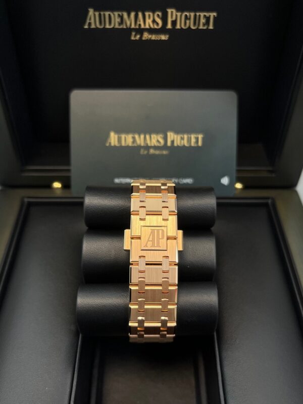Audemars Piguet Royal Oak Selfwinding Rose Gold Pink Dial 34mm Royal Oak Selfwinding Ref. 77450OR.OO.1361OR.01 - Image 12