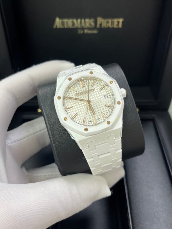 Audemars Piguet Royal Oak Selfwinding White Ceramic 77350CB.OO.1266CB.01 - Image 13