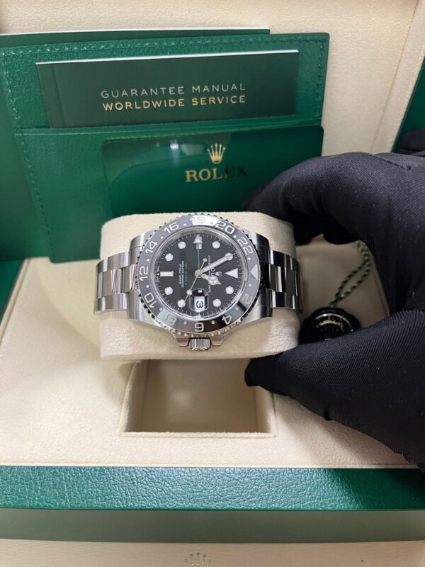 GMT-Master II Black Grey Bezel Oyster Bracelet "Bruce Wayne" 126710GRNR - Image 11