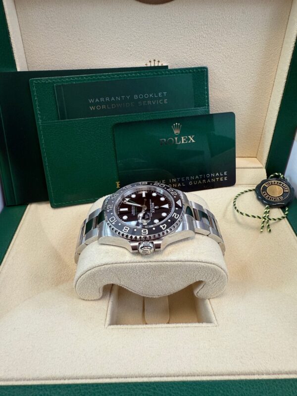 GMT-Master II Black Grey Bezel Oyster Bracelet "Bruce Wayne" 126710GRNR - Image 16