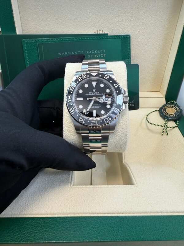 GMT-Master II Black Grey Bezel Oyster Bracelet "Bruce Wayne" 126710GRNR - Image 2